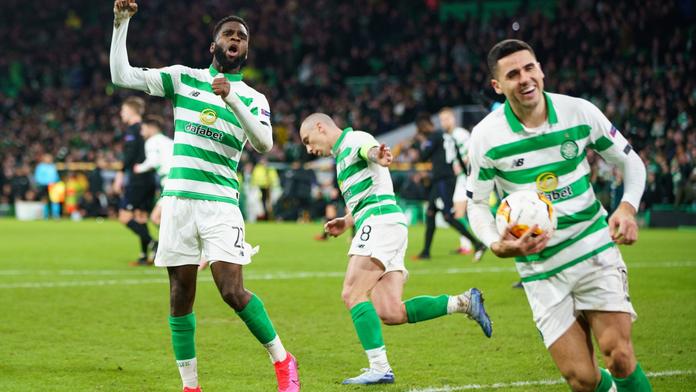 Celtic slaví devátý titul v řadě! Věnuje ho postiženým koronavirem