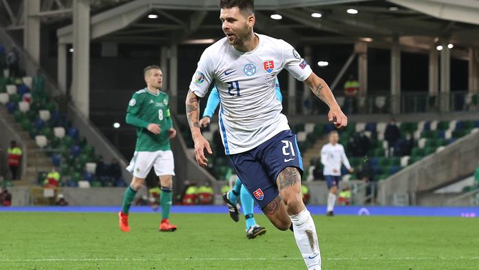 Explzeňák poslal Slováky na Euro! Českou skupinu doplní Skotsko