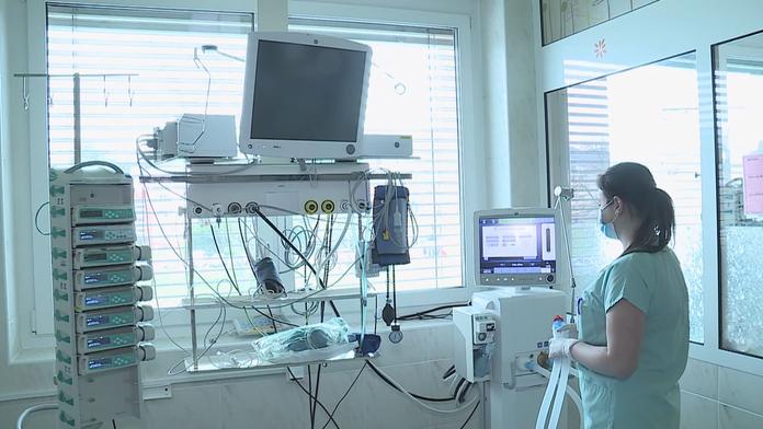V ČR se nakazilo už přes 20 tisíc lidí! Nové ohnisko hlásí další nemocnice
