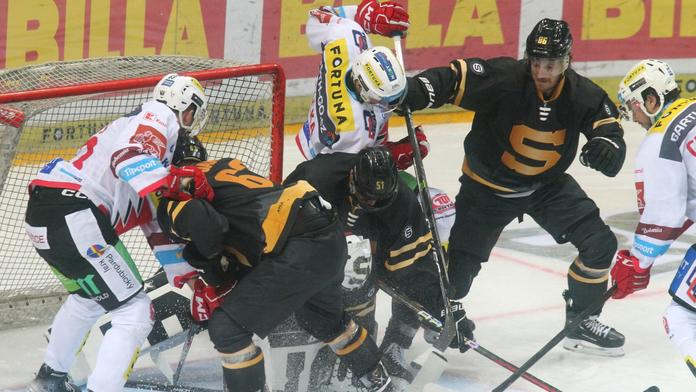Pardubice vyhrály deváté utkání v řadě. Tři body si vezou i z ledu Sparty
