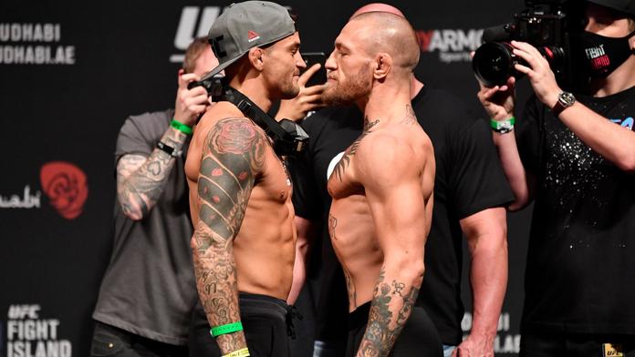 Dustin Poirier a Conor McGregor na vážení před 2. zápasem (leden 2021)