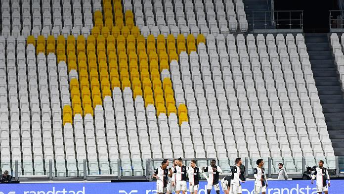 Juventus porazil ve šlágru Inter, Ronaldo smutnil nad absencí diváků