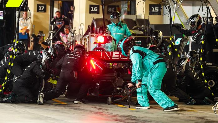 Novinka pro monackou GP. FIA schválila povinné pit stopy a pneumatiky