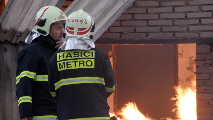 Hasiči na Olomoucku bojovali s požárem stolařské dílny
