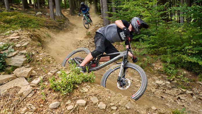 Bikeři, tady se ladí technika! Lipno rozjelo Skill centrum a Bike Academy!