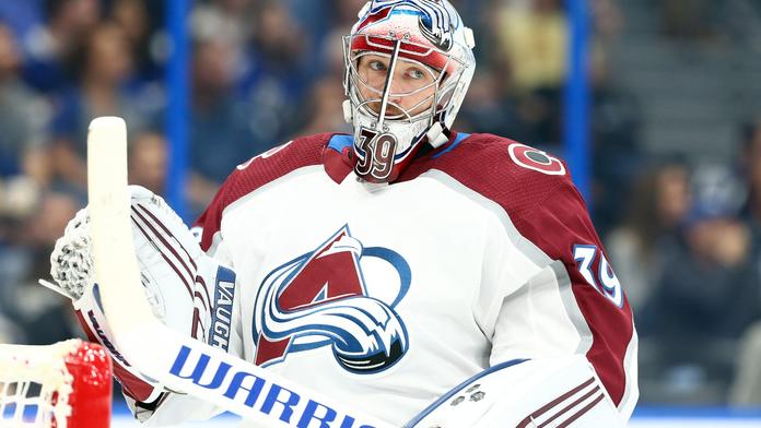 Brankář Francouz chtěl dát v NHL gól! Nechybělo moc, soupeř ale zasáhl