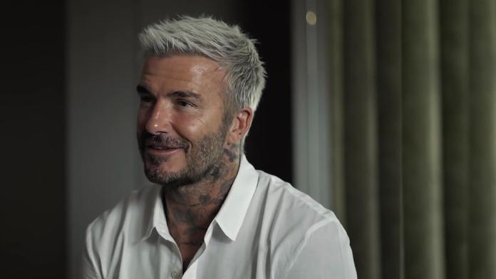 Hvězdný Beckham má nové tetování, jde o náboženský motiv. Kérek už má přes 70