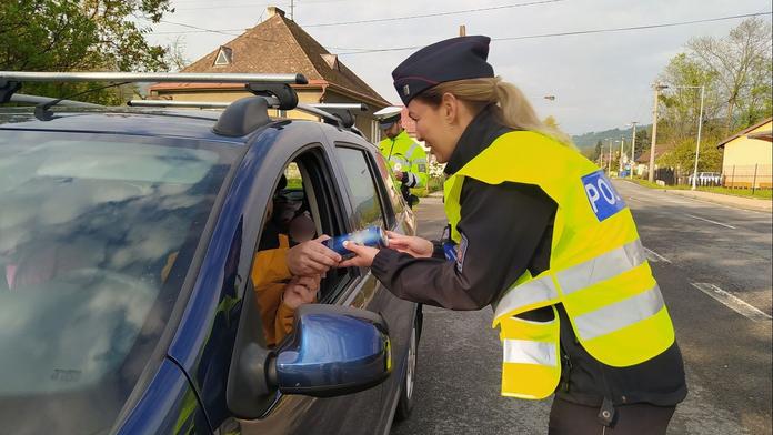 Policisté kontrolovali auta. Nestačili se divit, v jakých vracích Češi jezdí