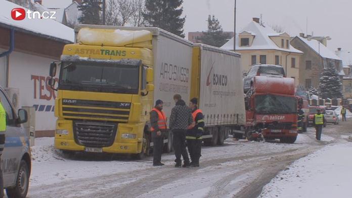 Mrtvá a dva zranění u Svitav, pro holčičku (6) letěl vrtulník