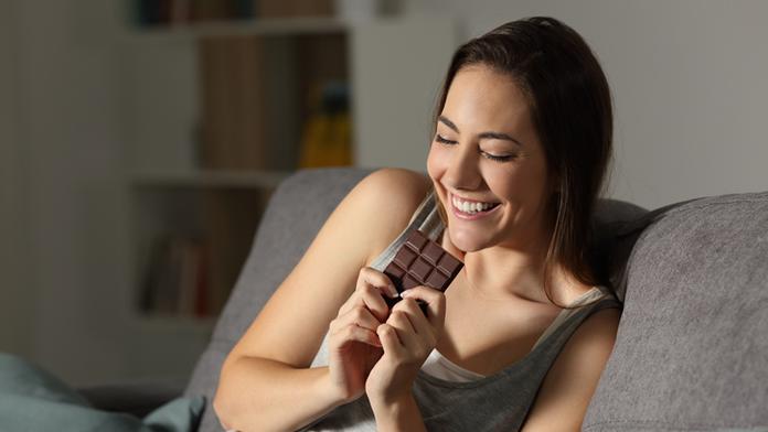 Studie: S mléčnou čokoládou můžete zhubnout. Záleží, kdy si ji dáte