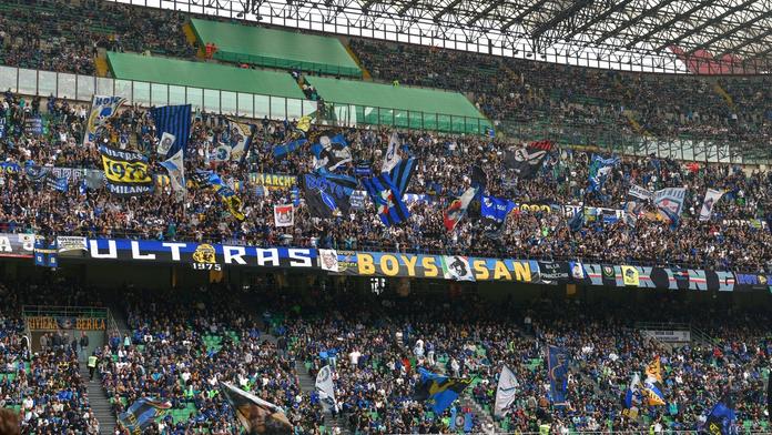 Fanoušci Interu Milán opustili při zápase stadion. Násilím k tomu nutili i ostatní
