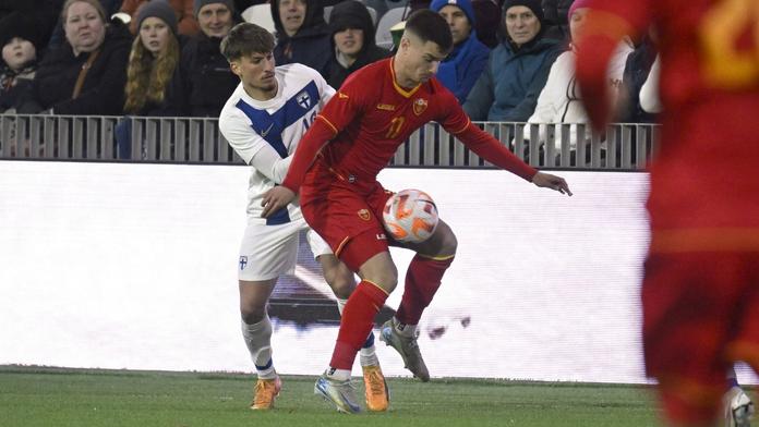 Vlastňák roku? Finský obránce nádherně přeloboval svého gólmana
