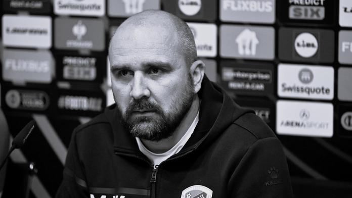 Děsivý moment v Srbsku. Trenér během zápasu zkolaboval, cestou do nemocnice zemřel