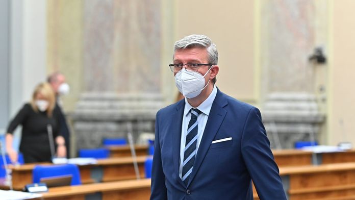 O náhradu za drahou elektřinu žádaly i firmy Agrofertu. Havlíček schválil desítky milionů