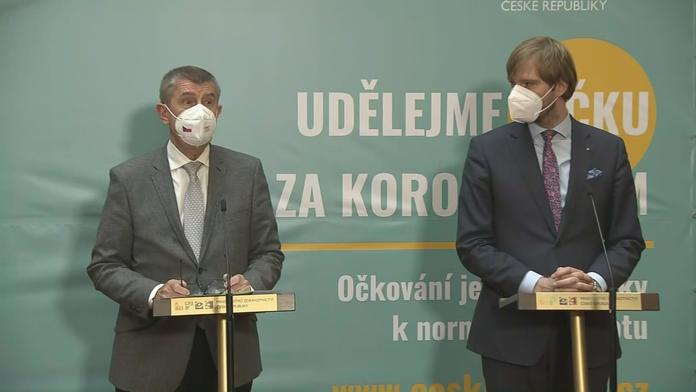 Vojtěch navrhne nová pravidla pro testy. Babiš chce řešit roušky ve školách