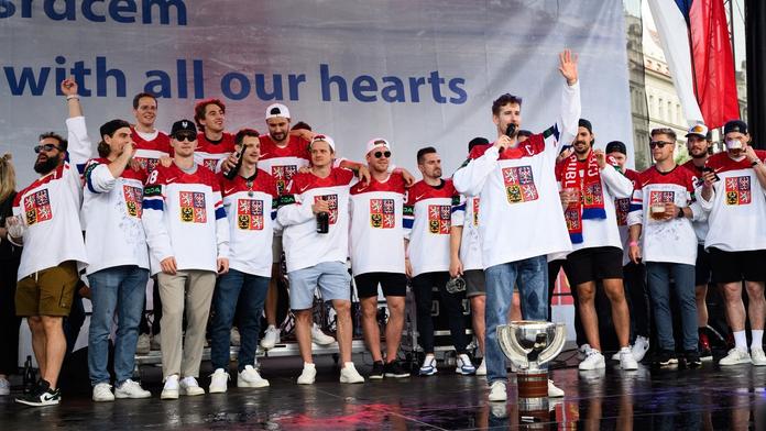 Španělsko, Řecko i romantické zásnuby. Jak tráví volno hokejoví mistři světa?