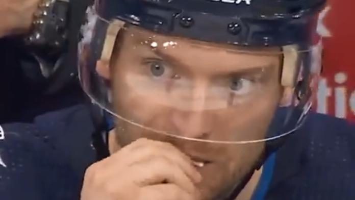 Čím se to posilňuje? Kanaďan v NHL zaujal netradiční svačinkou
