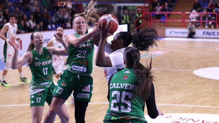 Atraktivní brněnské derby diváky bavilo, Žabiny vstoupily do ligy vítězně