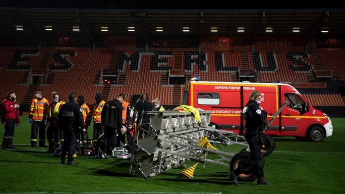 Tragédie v Ligue 1! Na zaměstnance spadlo hned po zápase světlo