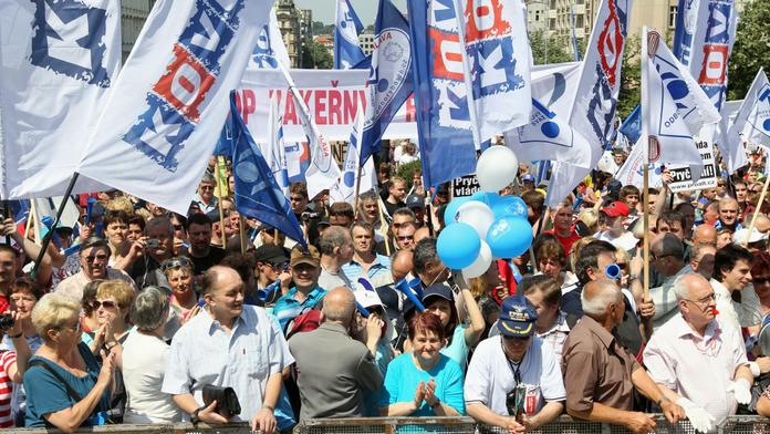 DALŠÍ STÁVKA! Nakladatelé chtějí PROTESTOVAT kvůli zvýšení DPH