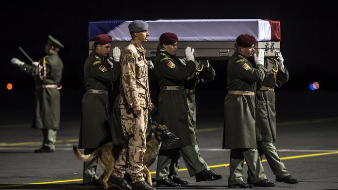 Měl schvalovat smrt českých vojáků v Afghánistánu, hrozí mu 15 let