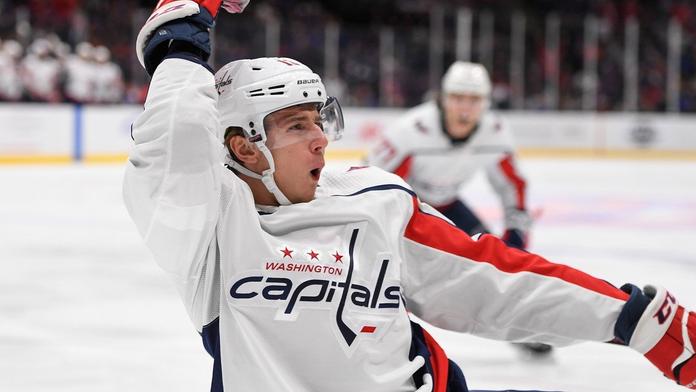 Vrána přispěl k pětigólové porážce Philadelphie! Voráček opět chyběl