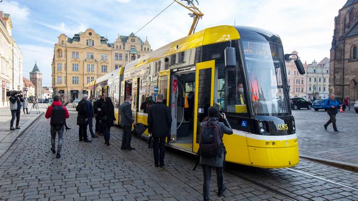 V Plzni někdo poškodil skříně s odpojovači trakčního vedení MHD. Případem se už zabývá policie
