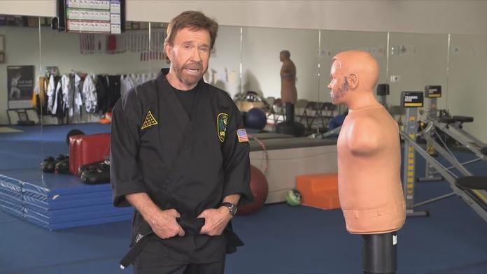 Chuck Norris bude kandidovat v Záhřebu. "Budu řídit Záhřeb jako šerif"