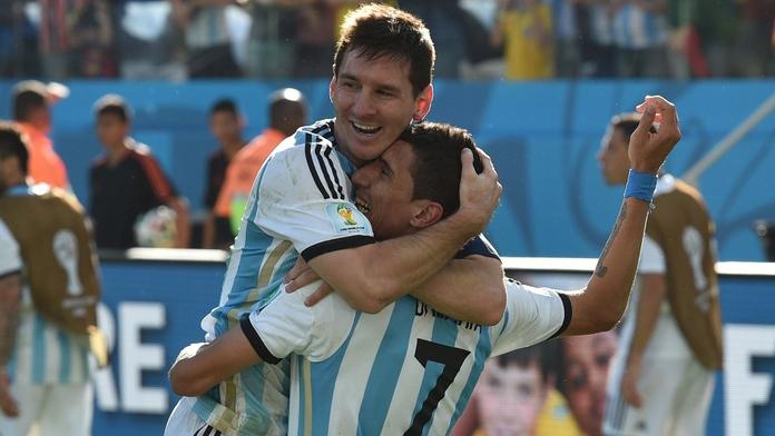 Argentina děkuje Di Mariovi a štěstěně! Švýcarsko padlo v prodloužení