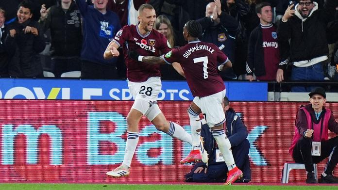 Souček vyrovnal ligový rekord Bergera. West Ham klíčový duel zvládl