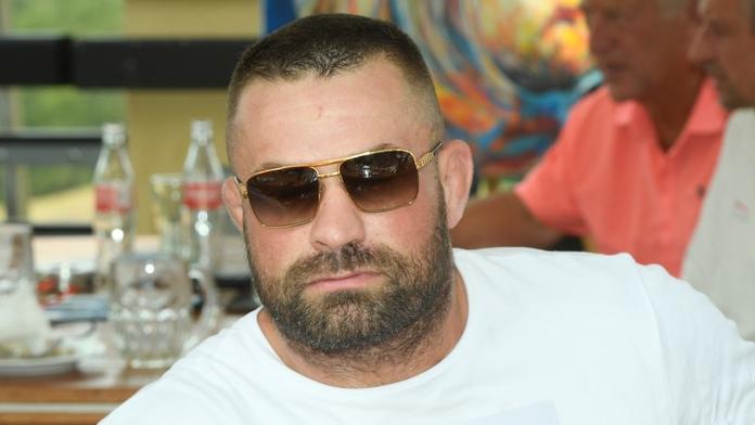 Karlos Vémola dodržel slovo. Rice Fane a dalším ženám se plánuje pomstít