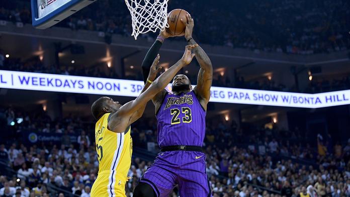 Lakers deklasovali Golden State, přišli ale o LeBrona