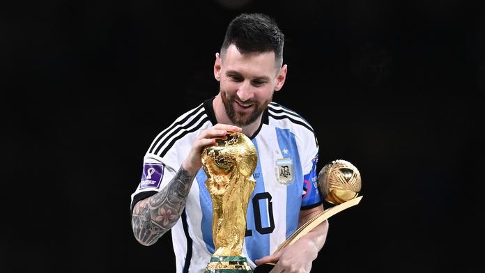 Messi sklízí jednu gratulaci za druhou. Psali Federer, Ronaldo nebo Pelé
