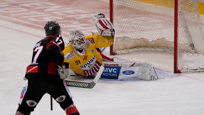 VIDEO: Wow, to byl zákrok! Pickard na odchod do NHL vytáhl tuto parádu!