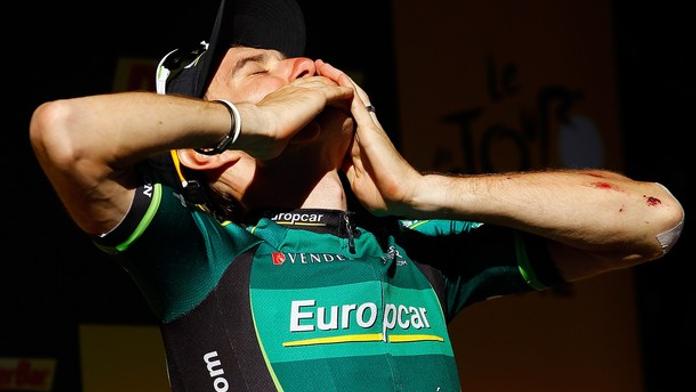 Obhájce titulu Evans se na Tour propadl. I přes pád vyhrál Rolland