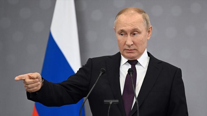 Putin může na Ukrajině zvítězit každým dnem, varuje bývalý velitel NATO
