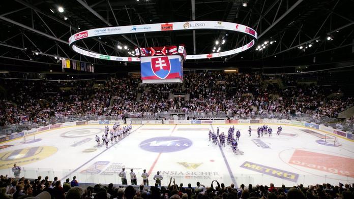 Bratislava může přijít o hokejové MS 2019. Vstoupí do hry Praha?