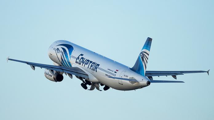 Hra o čas: Černé skříňky spadlého airbusu se vybijí už za 4 dny