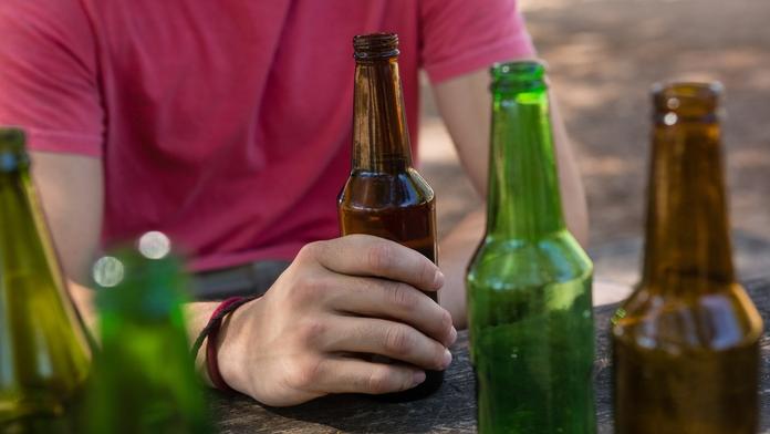 Ze supermarketů může zmizet známé pivo. Firma po 167 letech vyhlásila bankrot