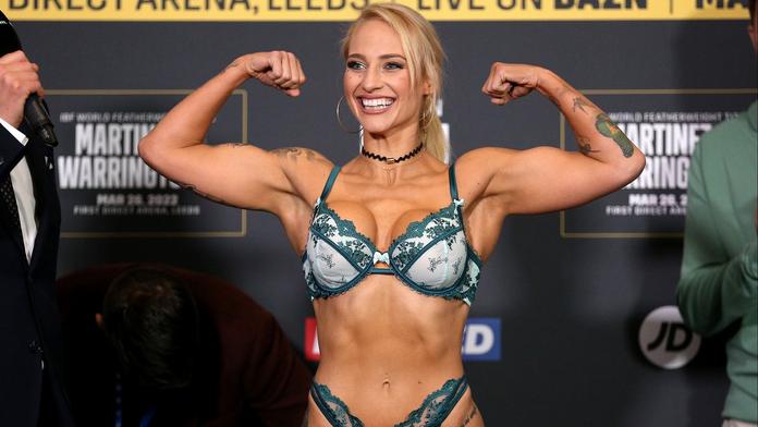 Umím boxovat a zároveň být sexy. Zápasnice po zisku titulu umlčela kritiky