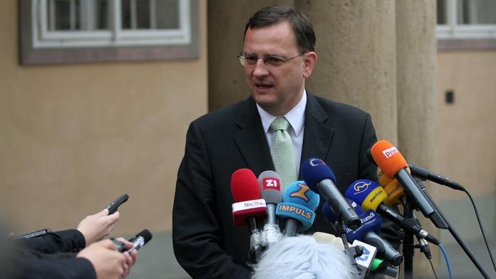 Předsedou ODS by měl být Nečas, zní z krajů
