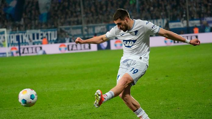 Fotbalista Jurásek je poprvé tátou. Dcera dostala netradiční jméno