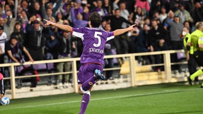 Fiorentina zdolala AS Řím a dotlačila se na svého soupeře v boji o Evropskou ligu