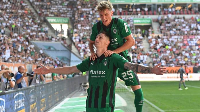 Tomáš Čvančara slaví gól v dresu Mönchengladbachu