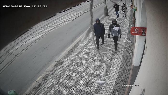 Grázl škrtil chlapce, mobil ale stejně nedostal. Hrozí mu deset let