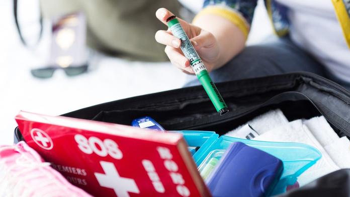 Problém pro alergiky! Injekce se zasekávají, můžete i zemřít