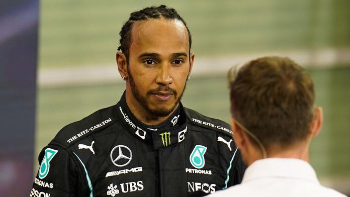 Hamilton se pustil do Ecclestonea: Svět nepotřebuje slyšet jeho názory