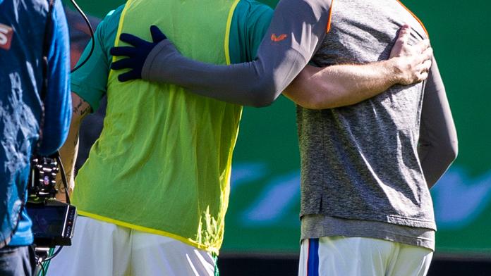 Skotské kluby stojí za Kamarou, objal ho i kapitán Celticu