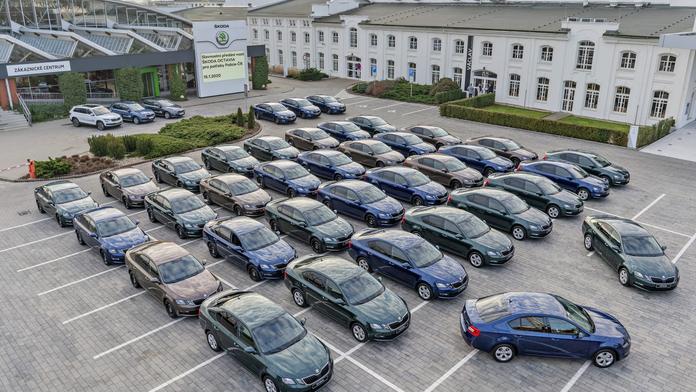Policie pořídila nová auta na leasing. Poznat půjdou podle jediného detailu