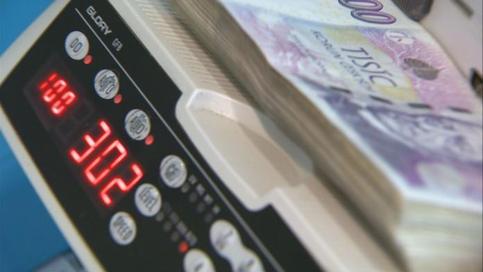 Rozpočtová rada kritizuje návrh rozpočtu: Dopravní investice nepatří do vojenských výdajů
